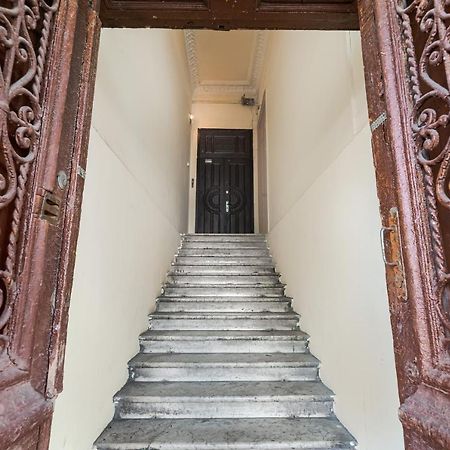 Nice Apartment In The City Center Odesa Exterior photo