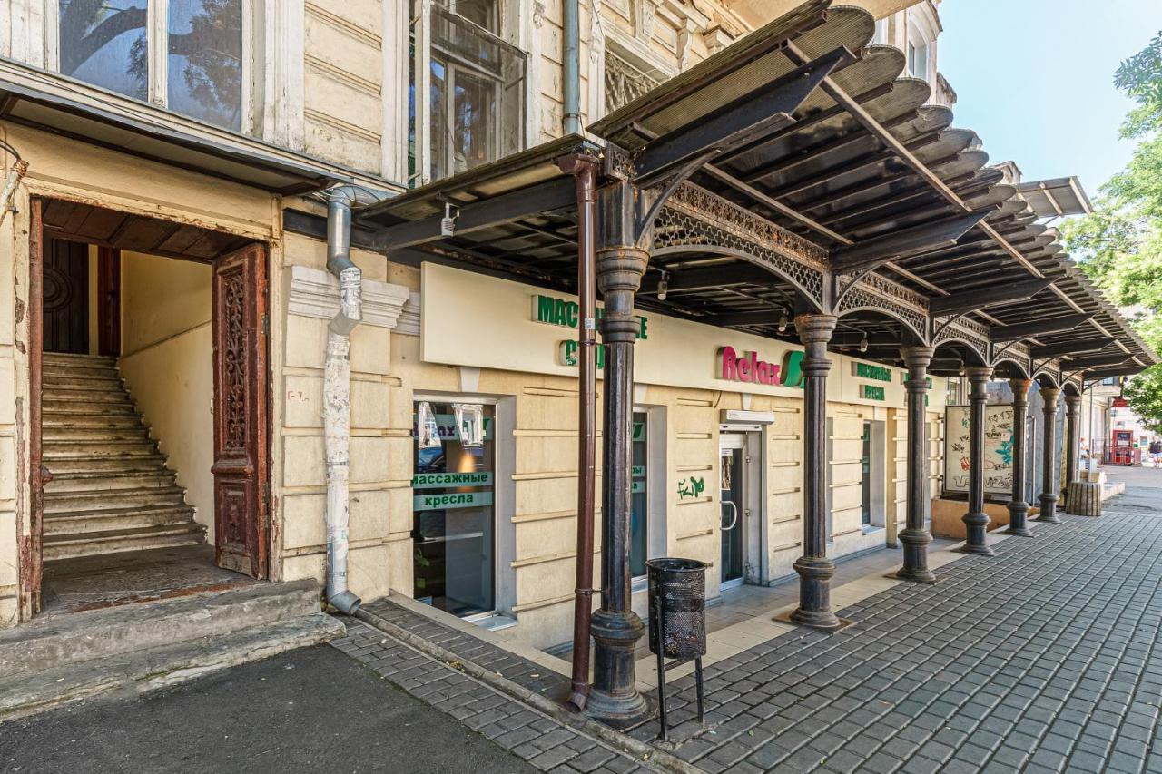 Nice Apartment In The City Center Odesa Exterior photo